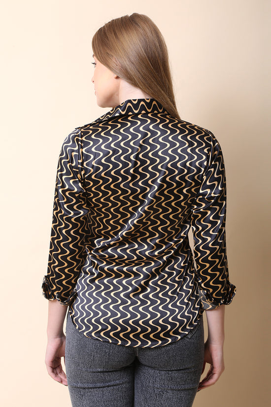 Black Wavy Geometric Print